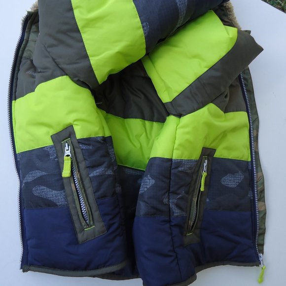 SIZE 6. OshKosh B'gosh®colorblock puffer jacket. - Picture 5 of 8